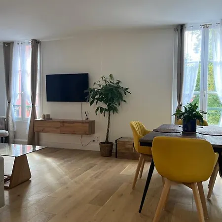 Appartement Moderne En Plein Centre D'Epernay Exterior photo